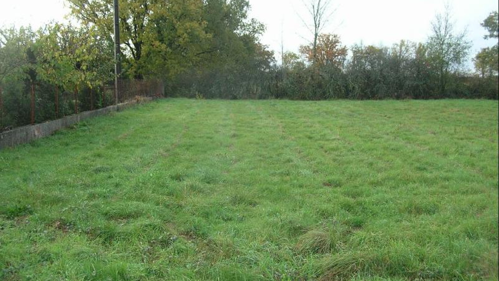 Terrain constructible de 850m2 à Marçay