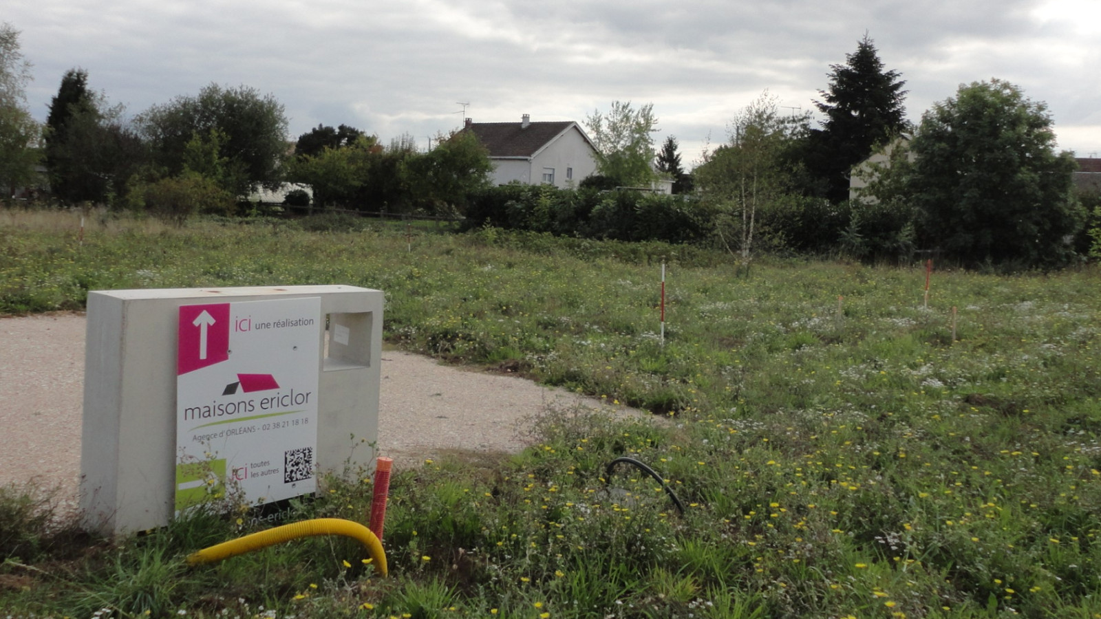 Terrain constructible de 780m2 à Marigny-les-Usages