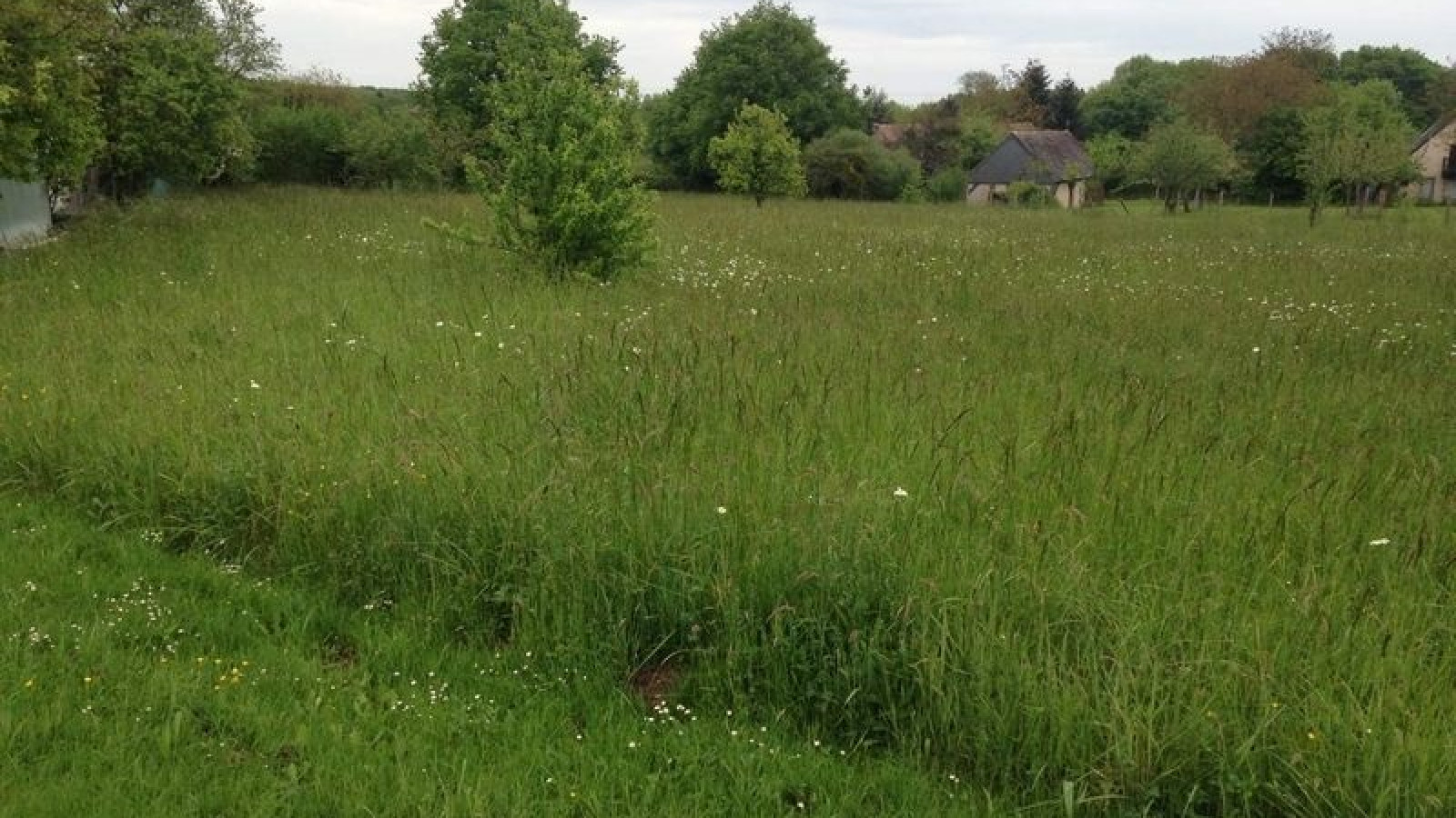 Terrain constructible de 637m2 à Mazières-de-Touraine