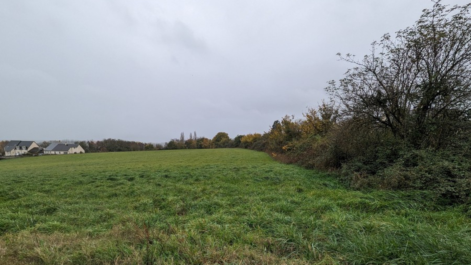 Terrain constructible de 530m2 à Sorigny