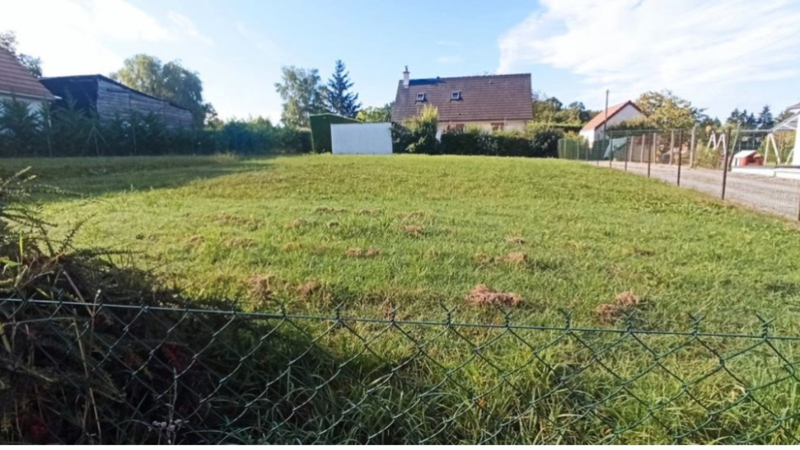 Terrain constructible de 580m2 à Chailles