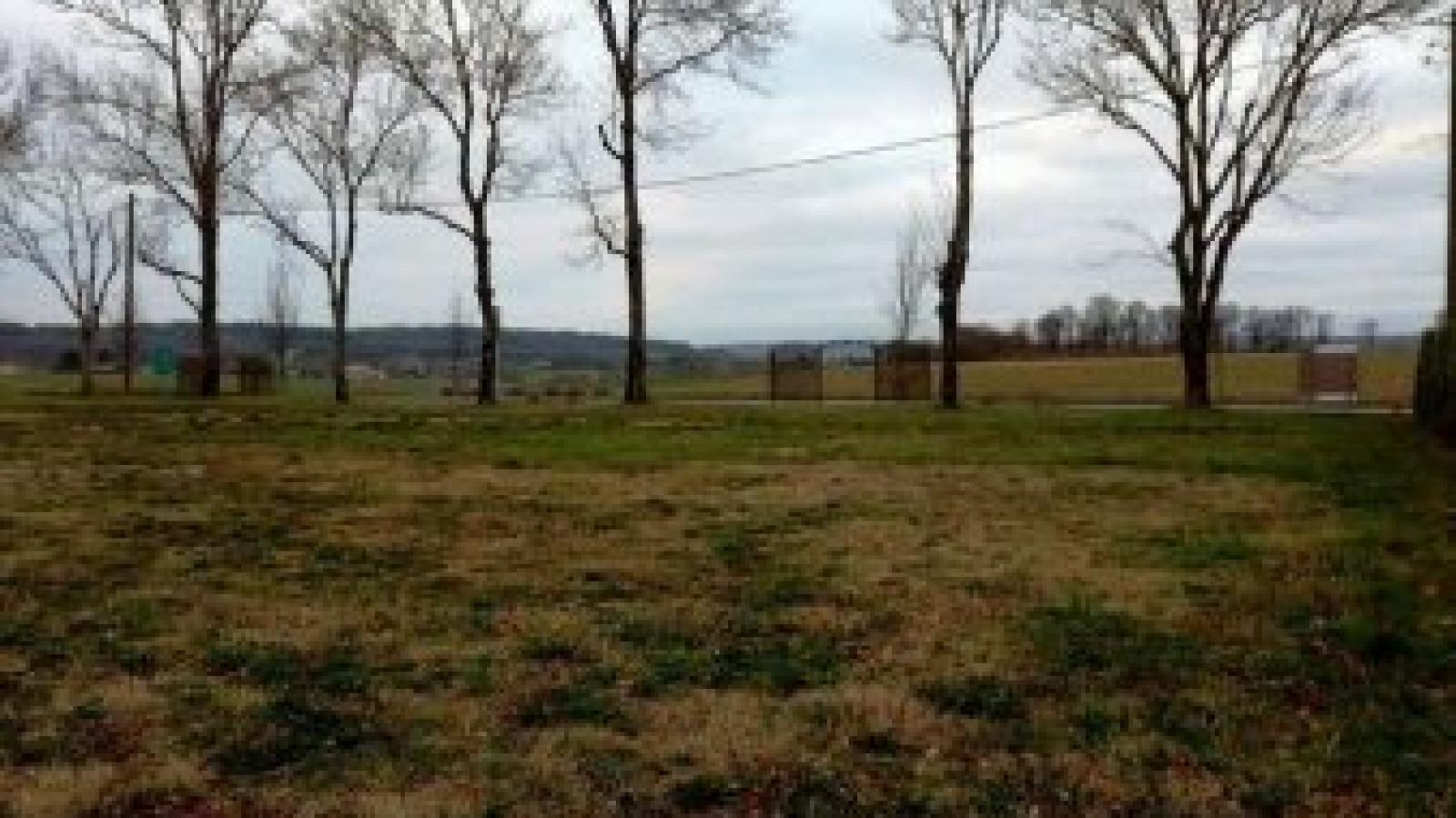 Terrain constructible de 1100m2 à Doussay