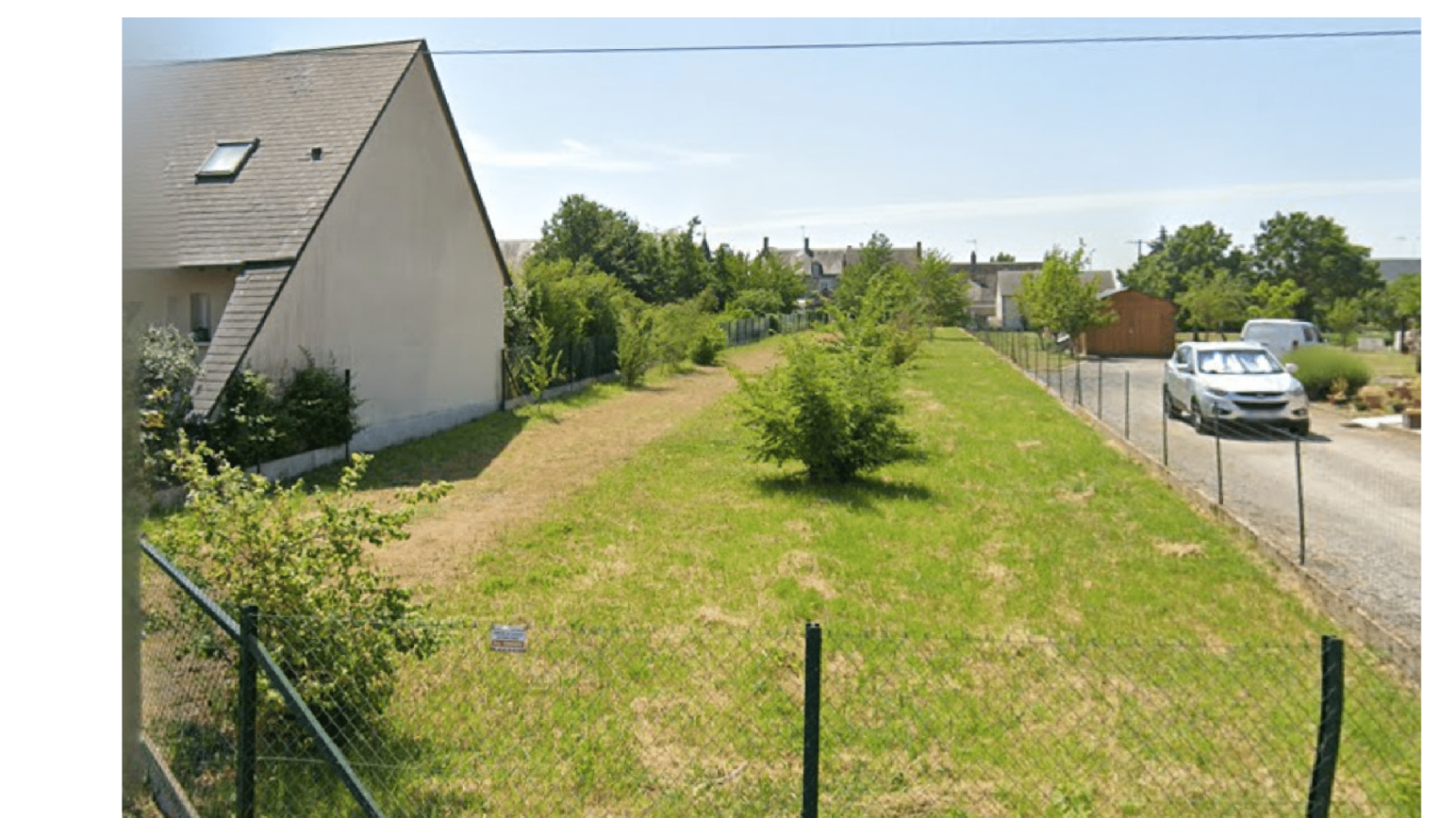 Terrain constructible de 1230m2 à Noyant-de-Touraine