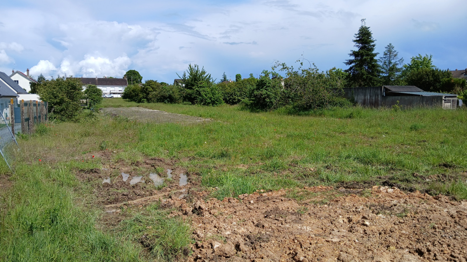 Terrain constructible de 749m2 à Saint-Avertin