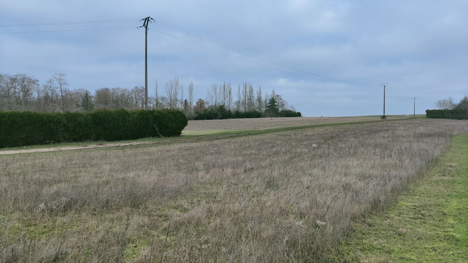 Terrain constructible de 704m2 à Coinces