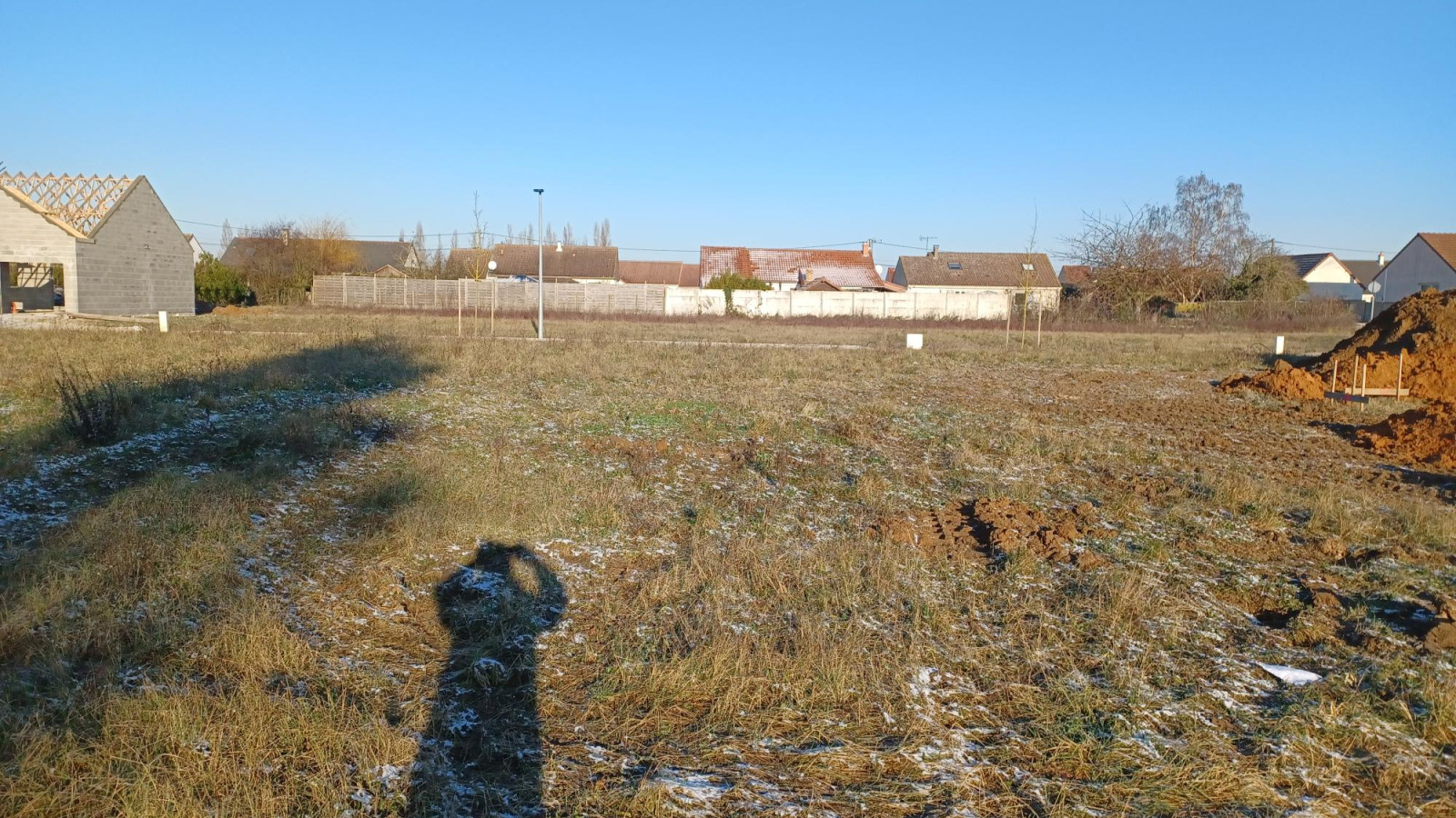 Terrain constructible de 400m2 à Saint-Péravy-la-Colombe