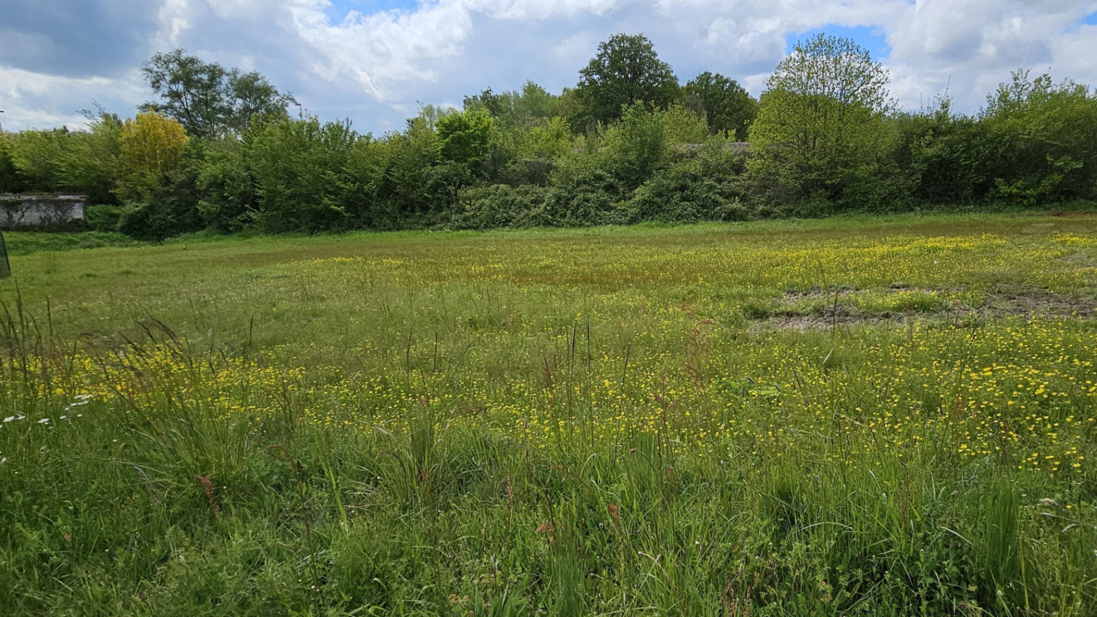 Terrain constructible de 853m2 à Chambourg-sur-Indre