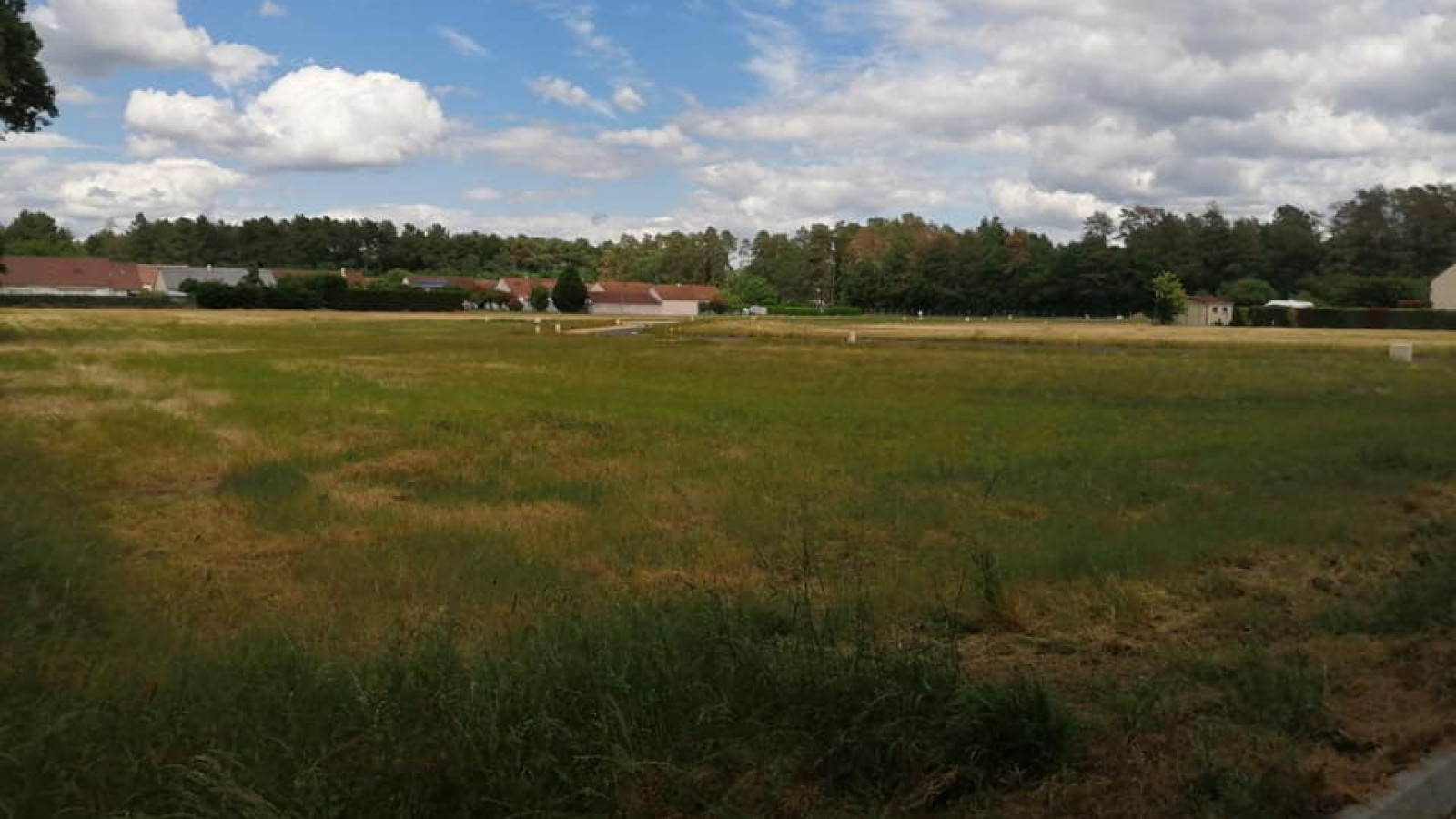 Terrain constructible de 504m2 à Ménestreau-en-Villette