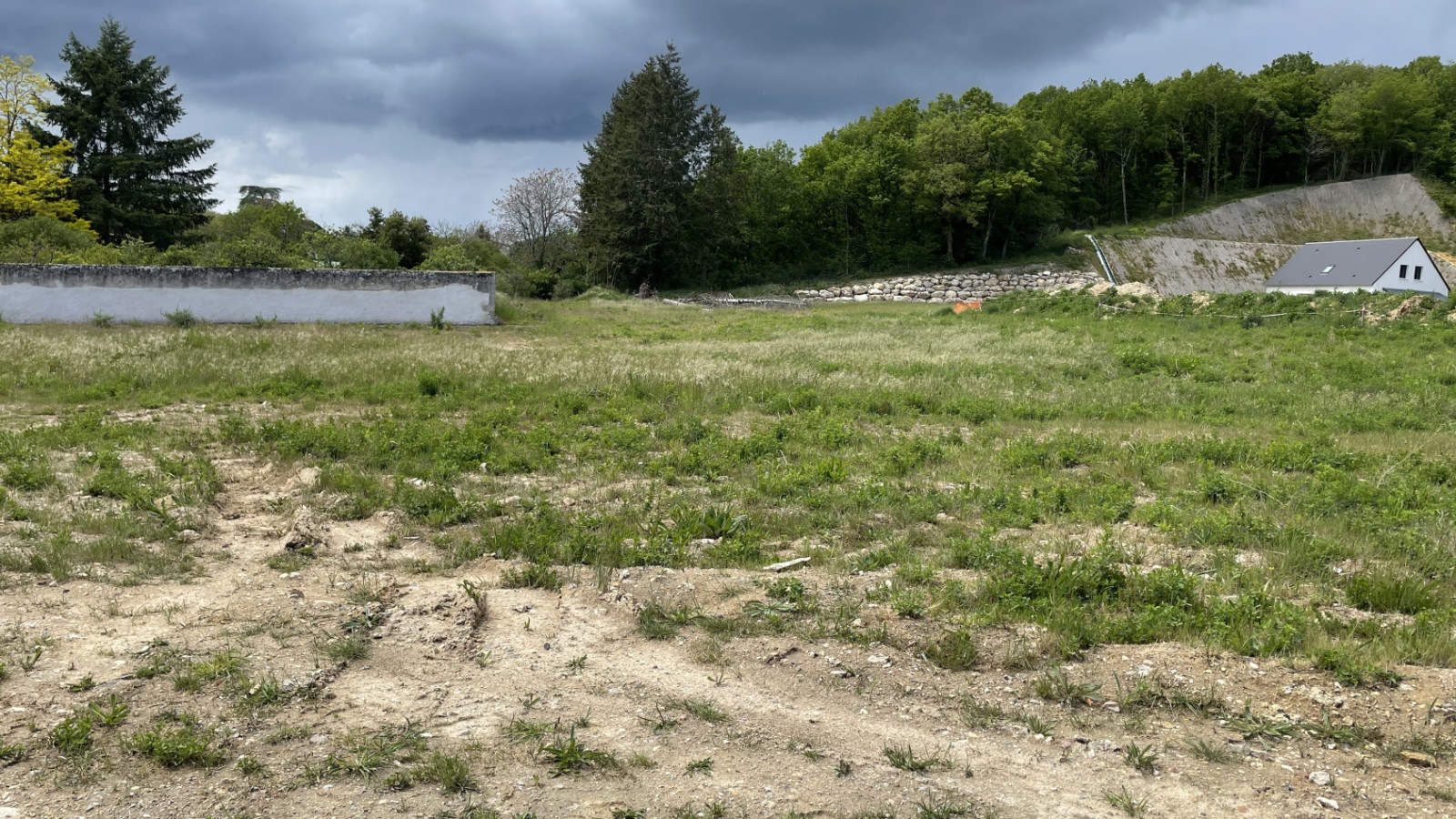 Terrain constructible de 378m2 à Azay-le-Rideau