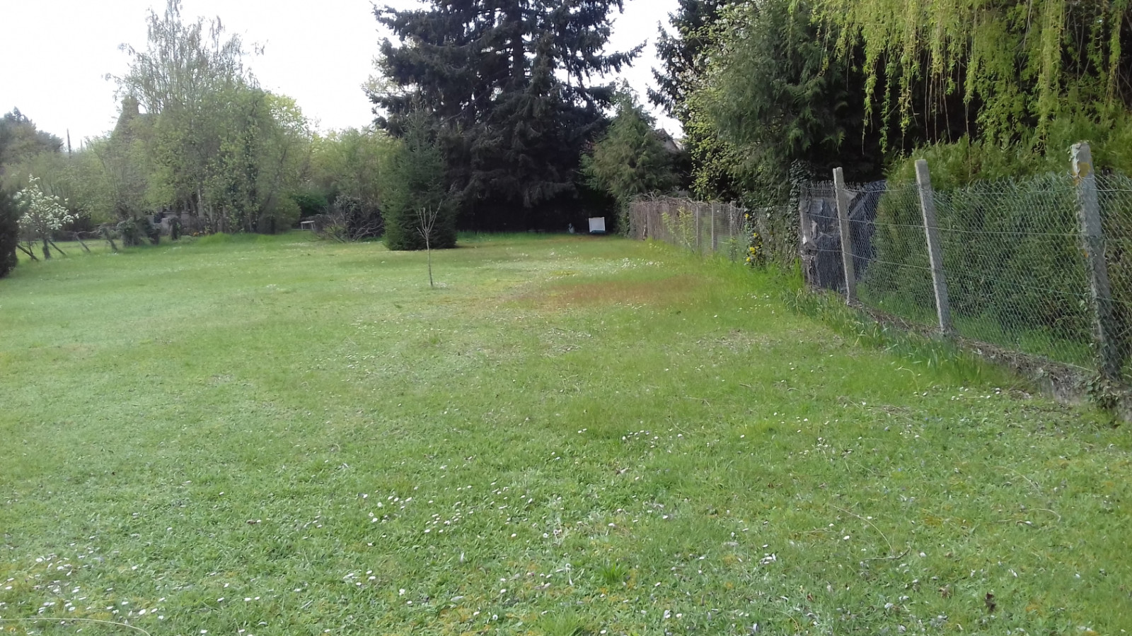 Terrain constructible de 845m2 à Souppes-sur-Loing