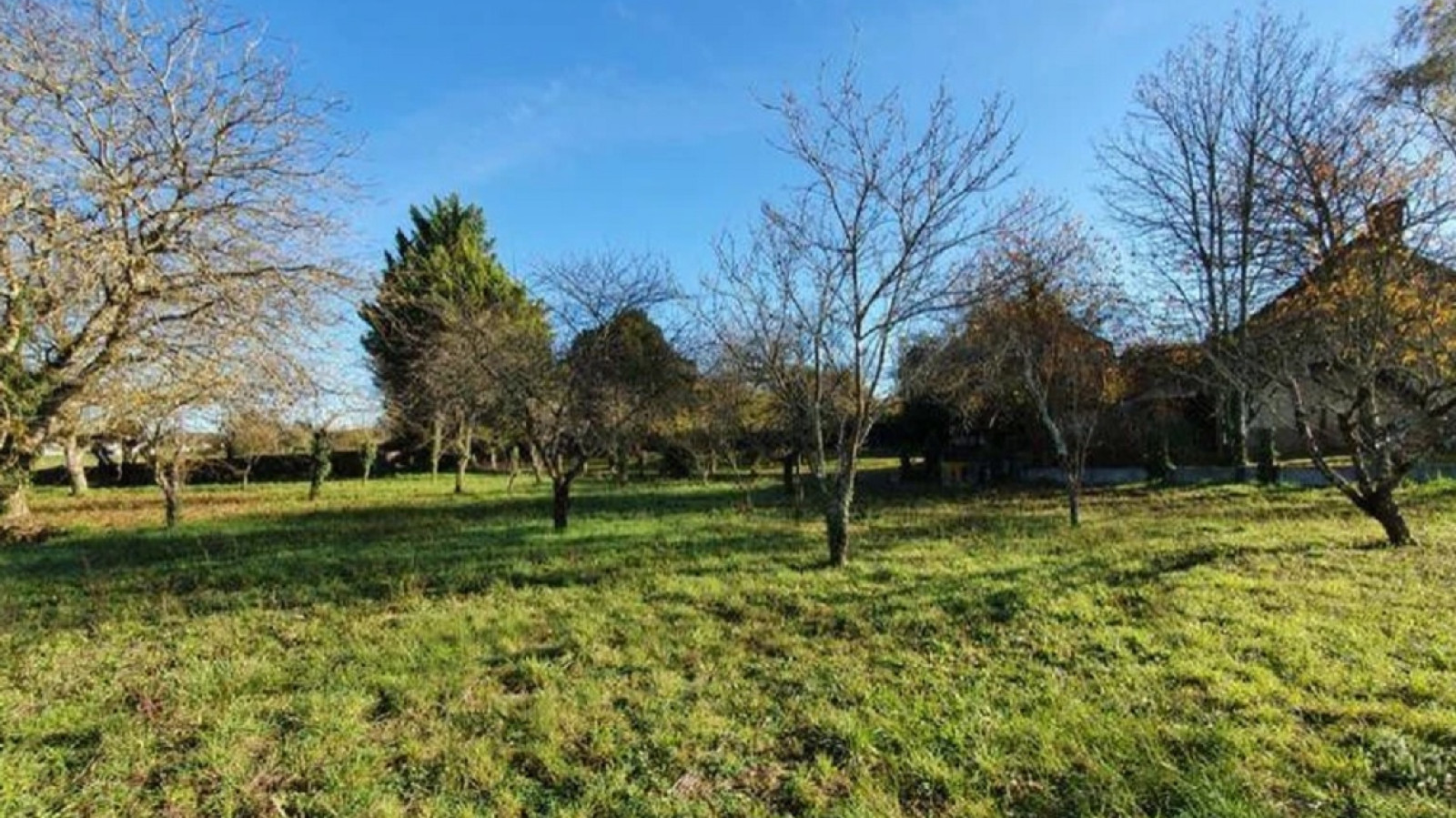 Terrain constructible de 1380m2 à Châtellerault