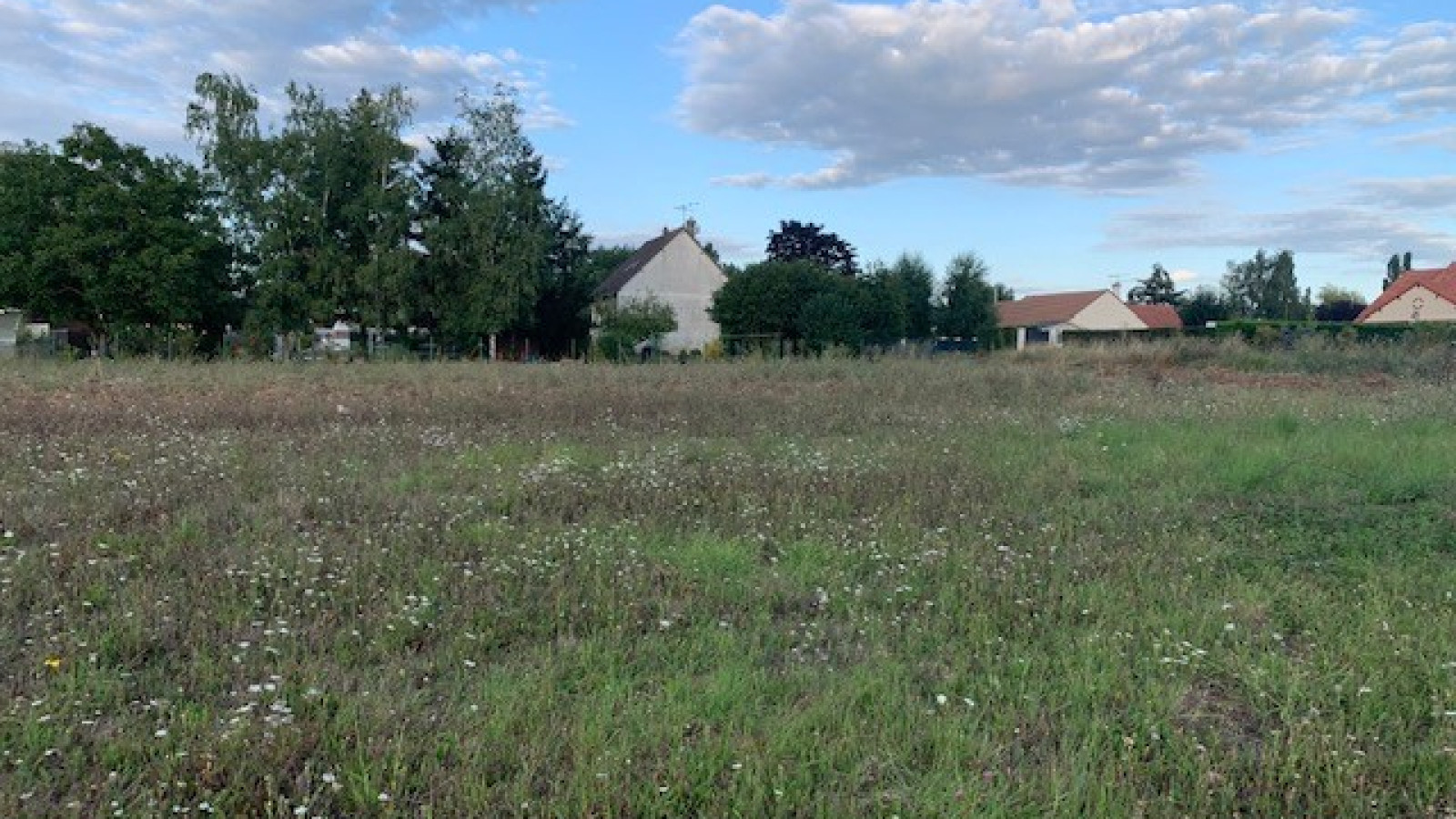 Terrain constructible de 639m2 à Saint-Dyé-sur-Loire