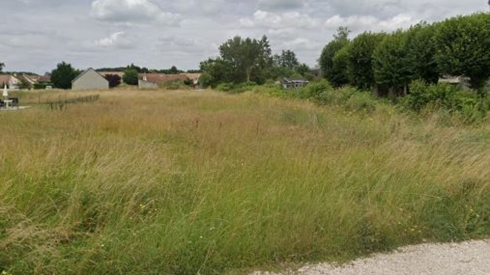 Terrain constructible de 602m2 à Cormeray