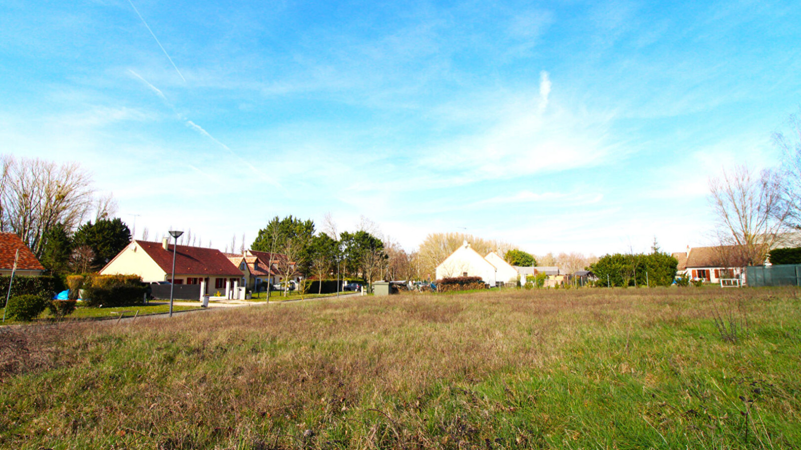 Terrain constructible de 911m2 à Le Controis-en-Sologne