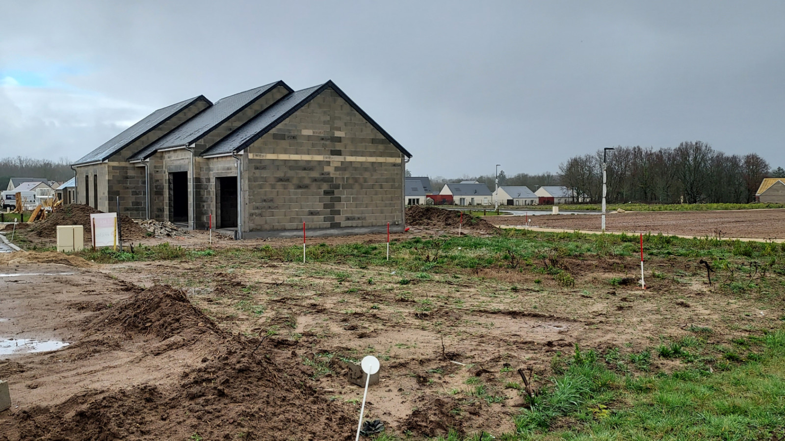 Terrain constructible de 521m2 à Mardié
