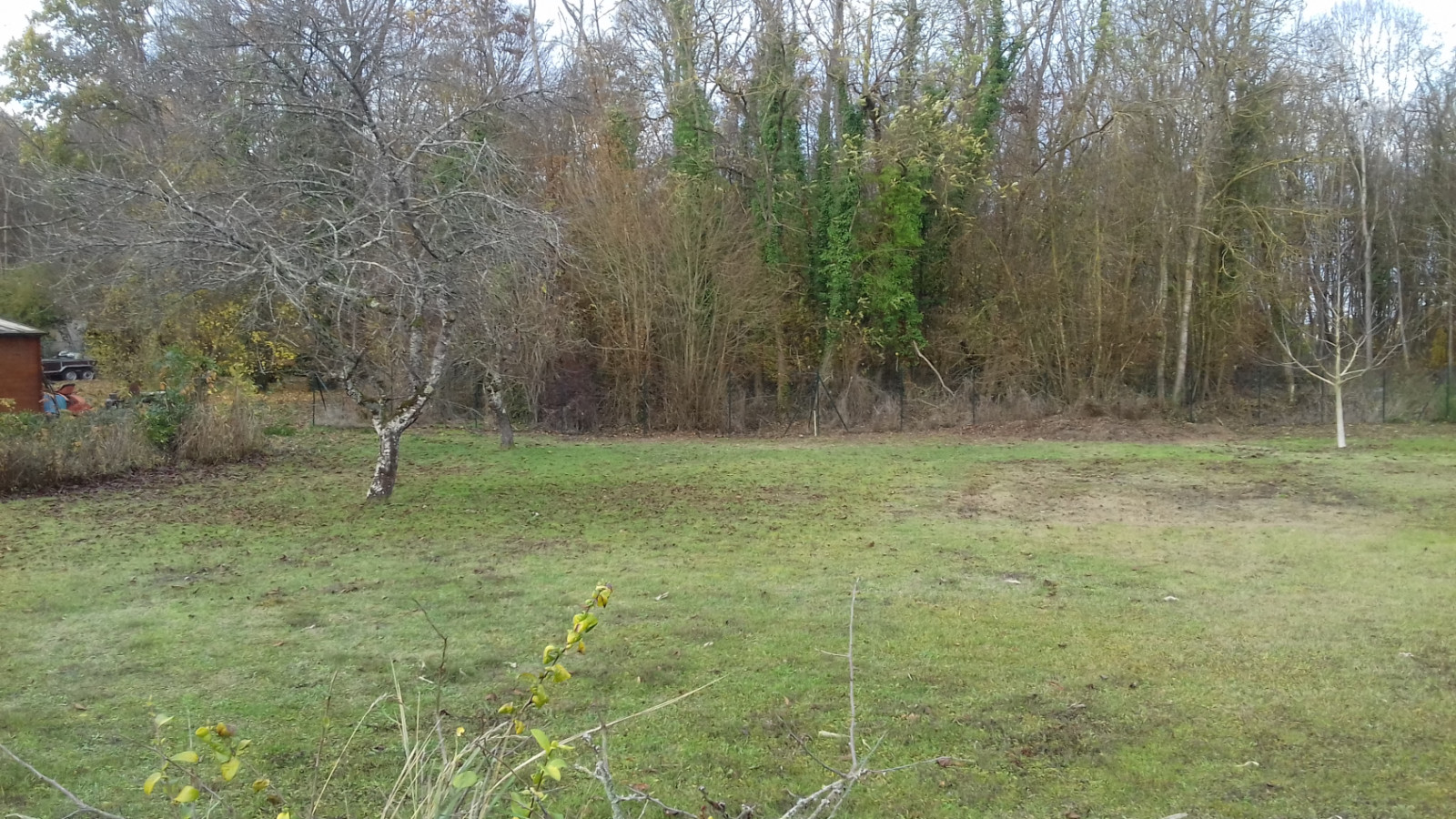 Terrain constructible de 432m2 à Dannemois