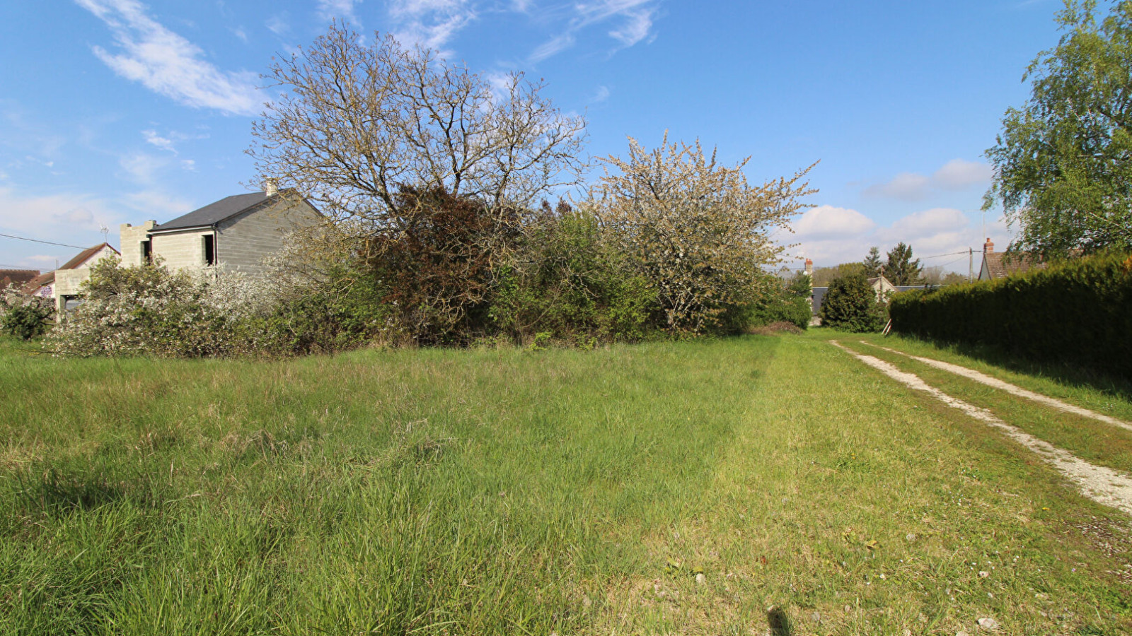 Terrain constructible de 650m2 à Vineuil