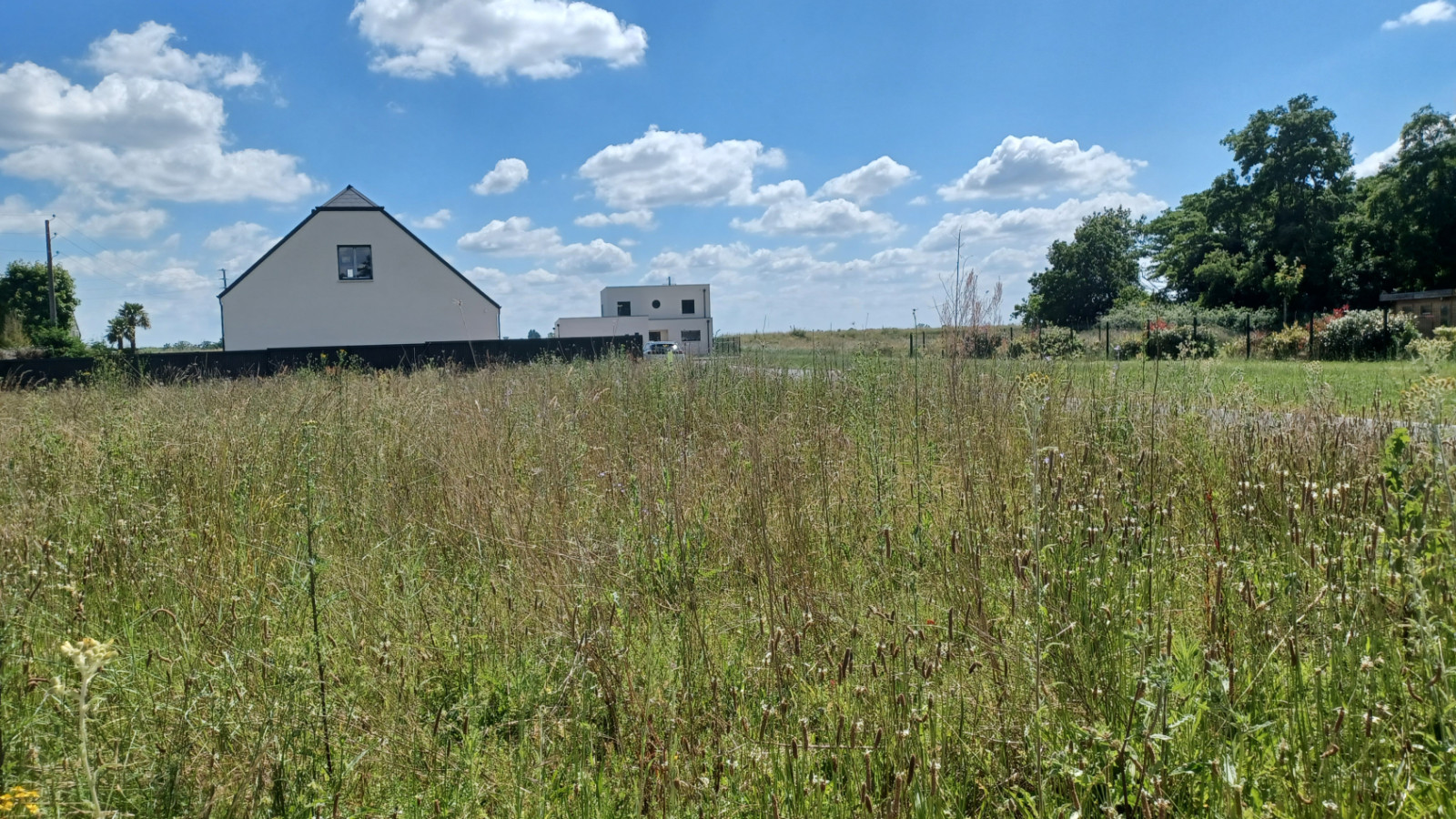 Terrain constructible de 818m2 à Fay-aux-Loges