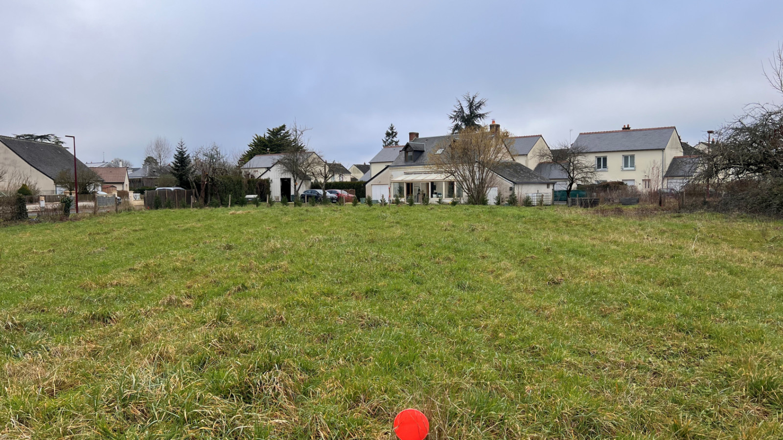 Terrain constructible de 503m2 à Ambillou