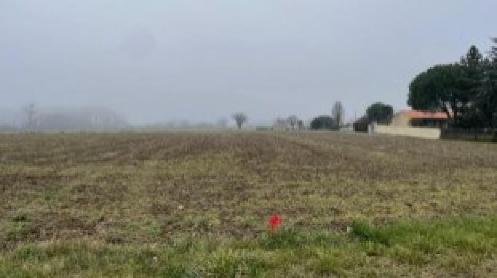 Terrain constructible de 1113m2 à Lencloître