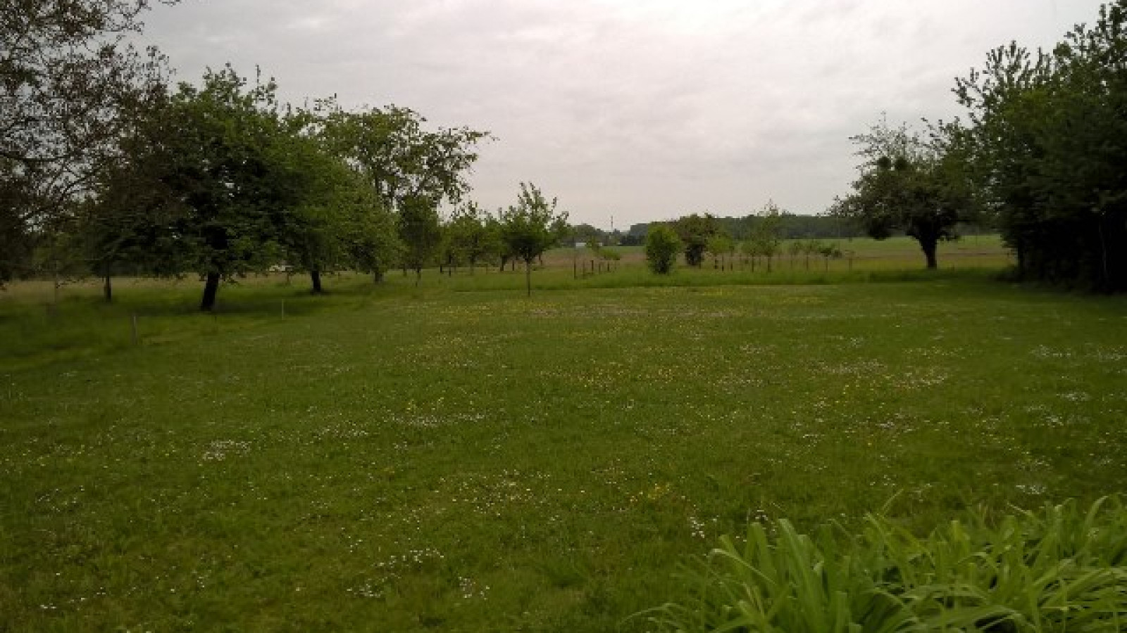 Terrain constructible de 1340m2 à Montereau