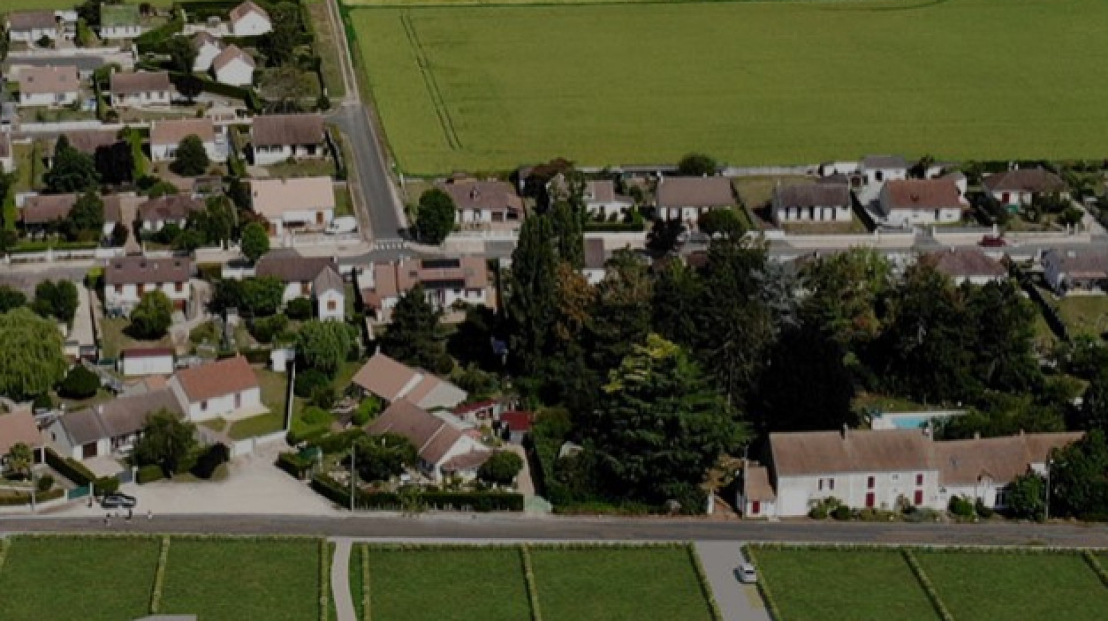 Terrain constructible de 480m2 à Messas