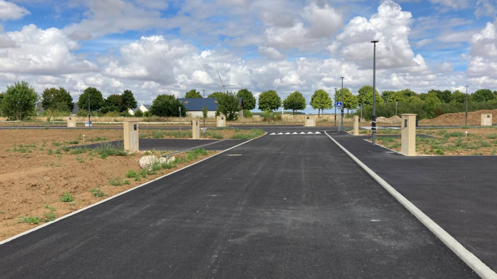 Terrain constructible de 584m2 à Outarville