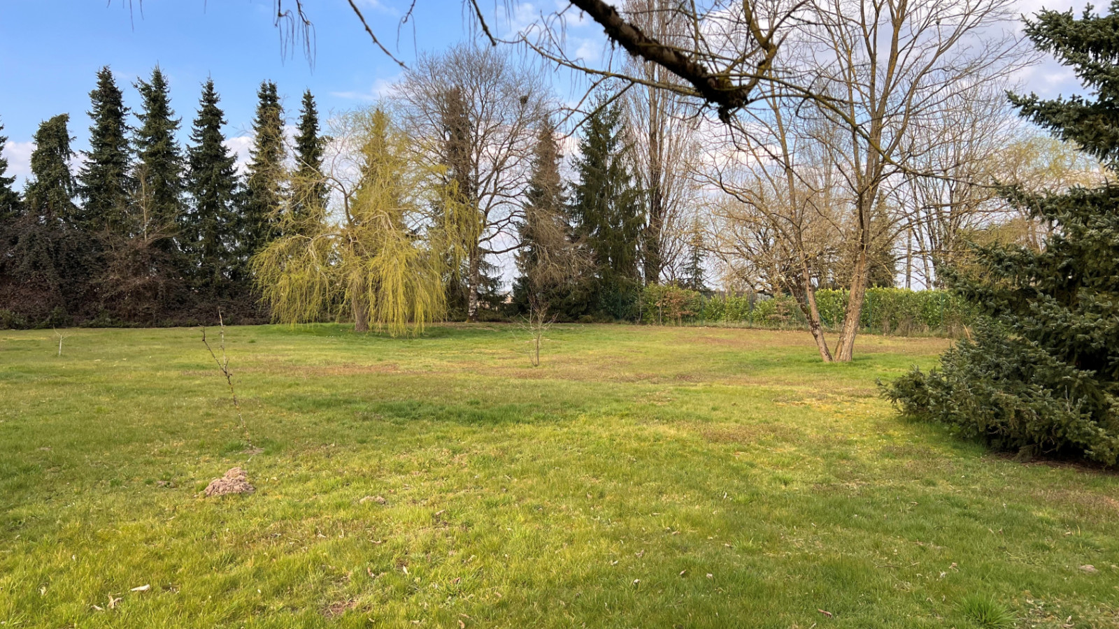 Terrain constructible de 1033m2 à Mazières-de-Touraine