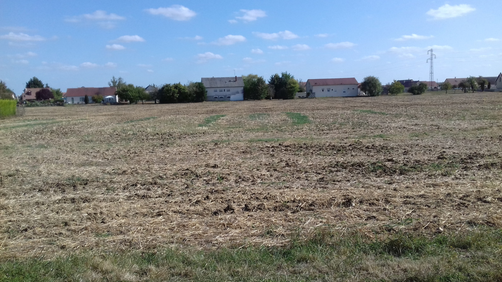 Terrain constructible de 630m2 à Moret-Loing-et-Orvanne
