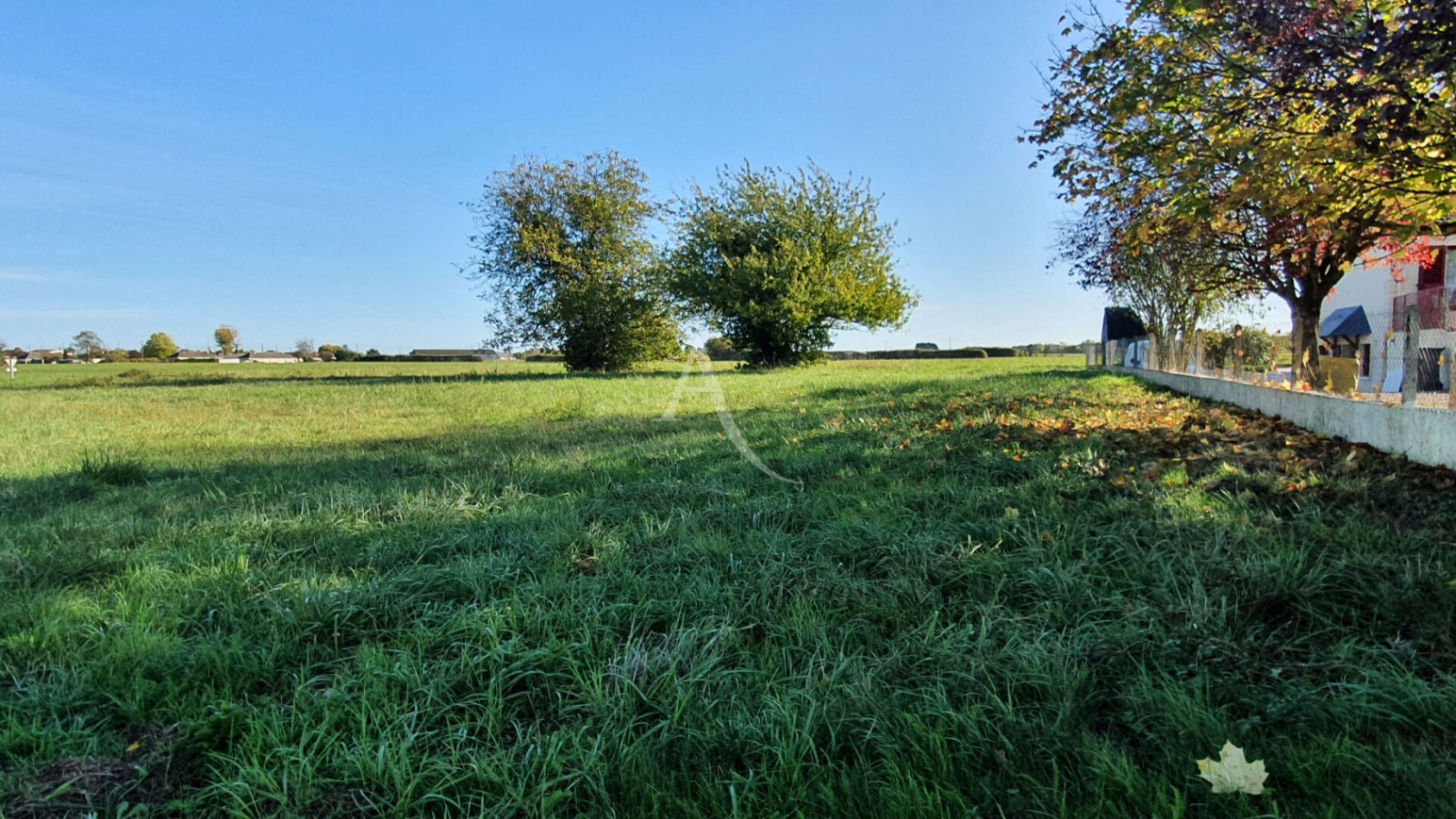 Terrain constructible de 625m2 à Manthelan
