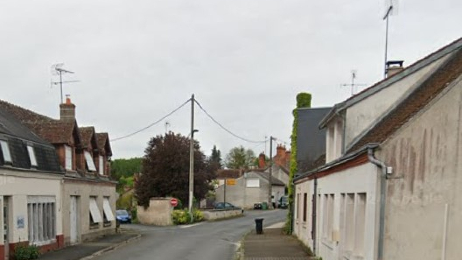 Terrain constructible de 1000m2 à Lailly-en-Val