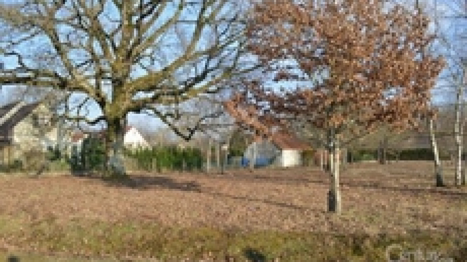 Terrain constructible de 643m2 à Villemandeur