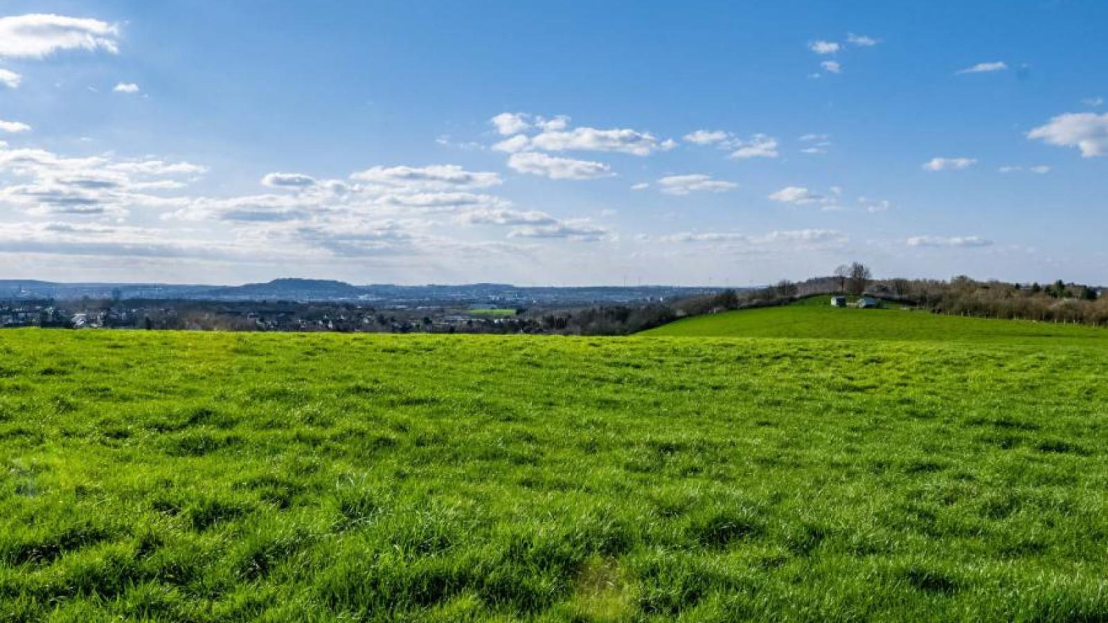 Terrain constructible de 512m2 à Veigné