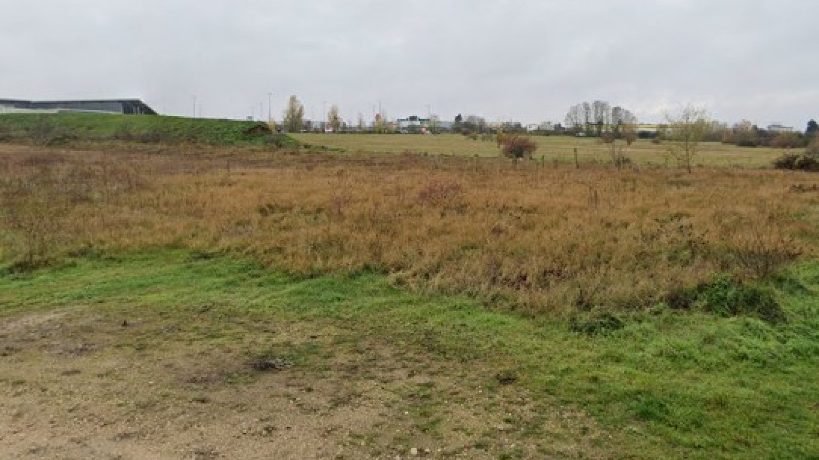 Terrain constructible de 512m2 à Vineuil
