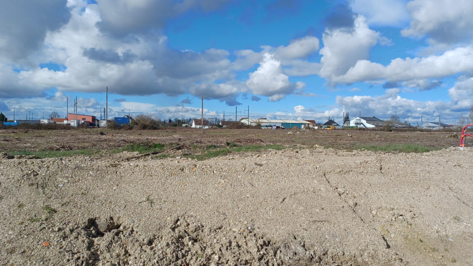 Terrain constructible de 376m2 à La Chapelle-Saint-Mesmin