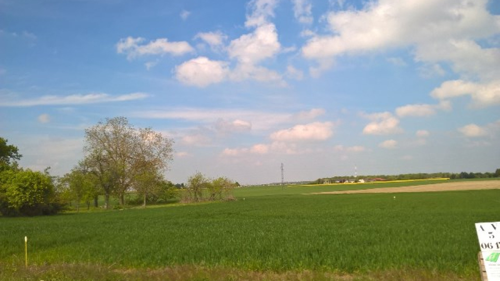 Terrain constructible de 800m2 à Ervauville