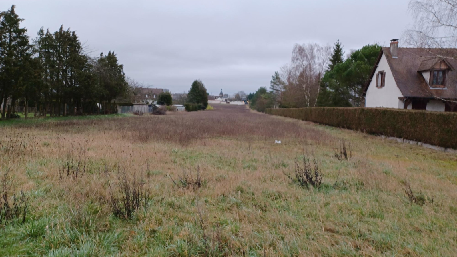 Terrain constructible de 495m2 à Rebréchien