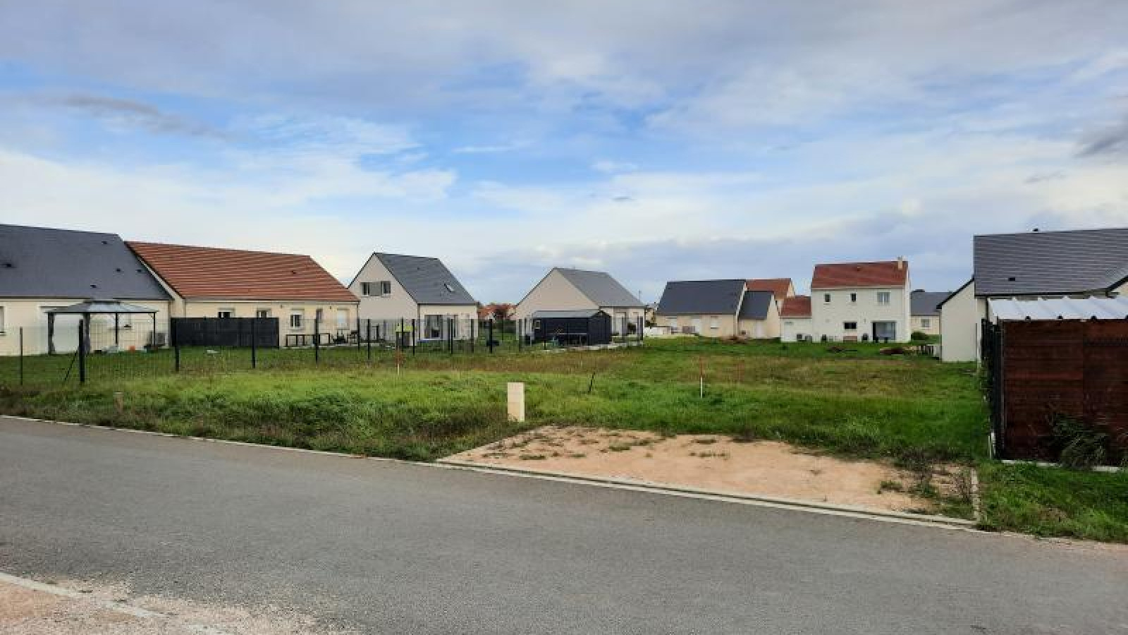 Terrain constructible de 655m2 à Patay