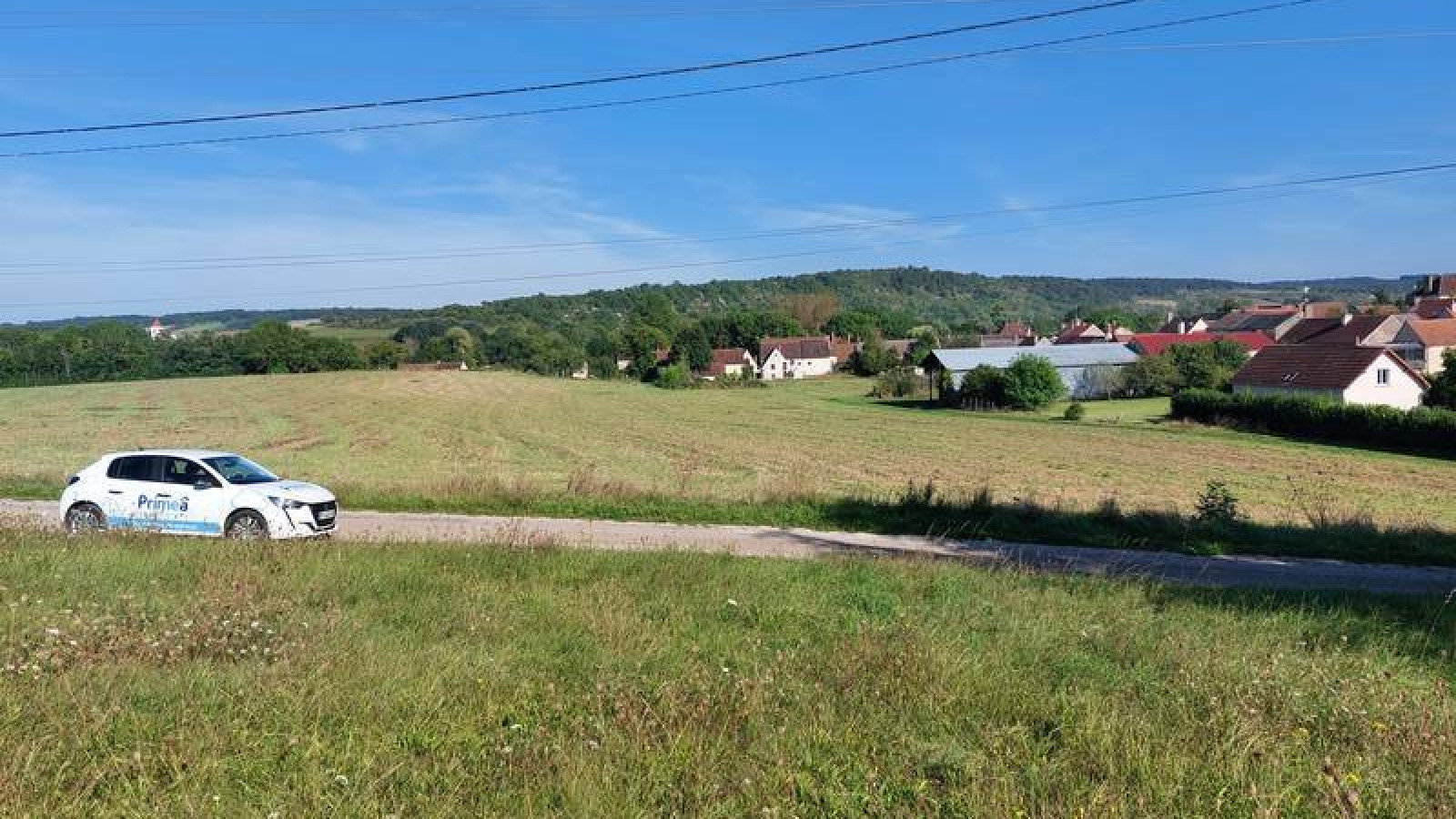 Terrain constructible de 431m2 à Monnaie