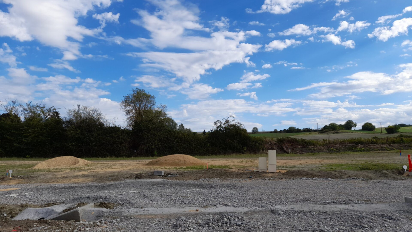 Terrain constructible de 583m2 à Buxeuil