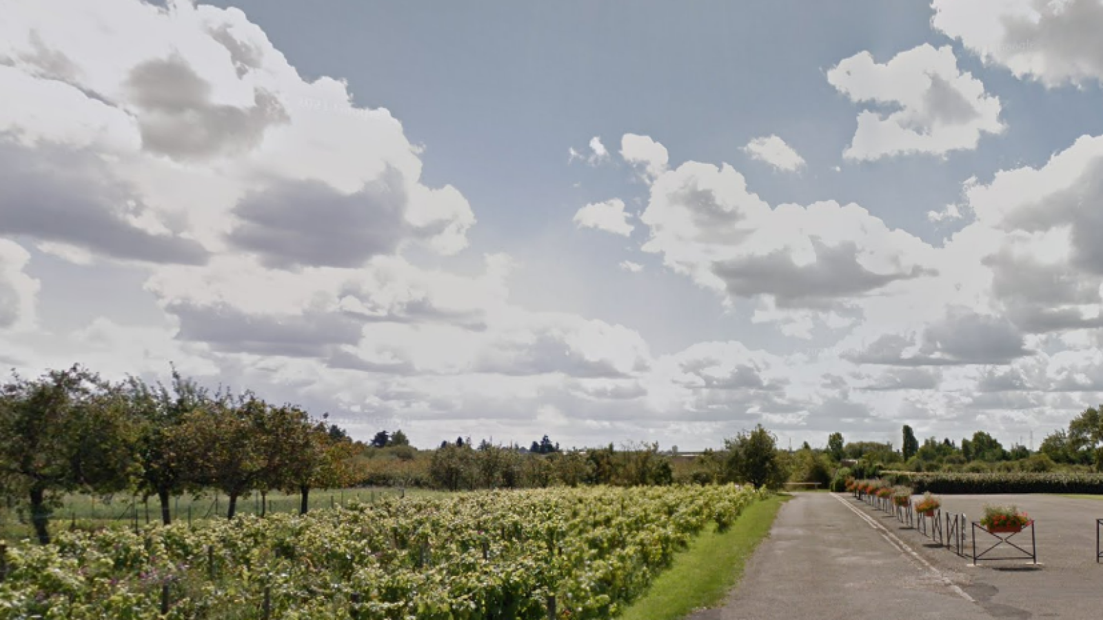 Terrain constructible de 420m2 à Semoy