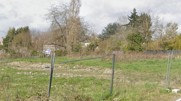 Rue Pierre Viala la croix fleurie.jpg