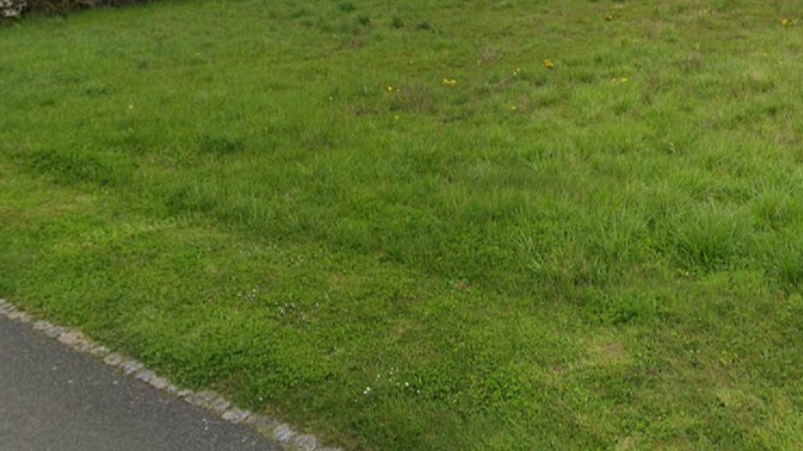 Terrain constructible de 1580m2 à Archigny