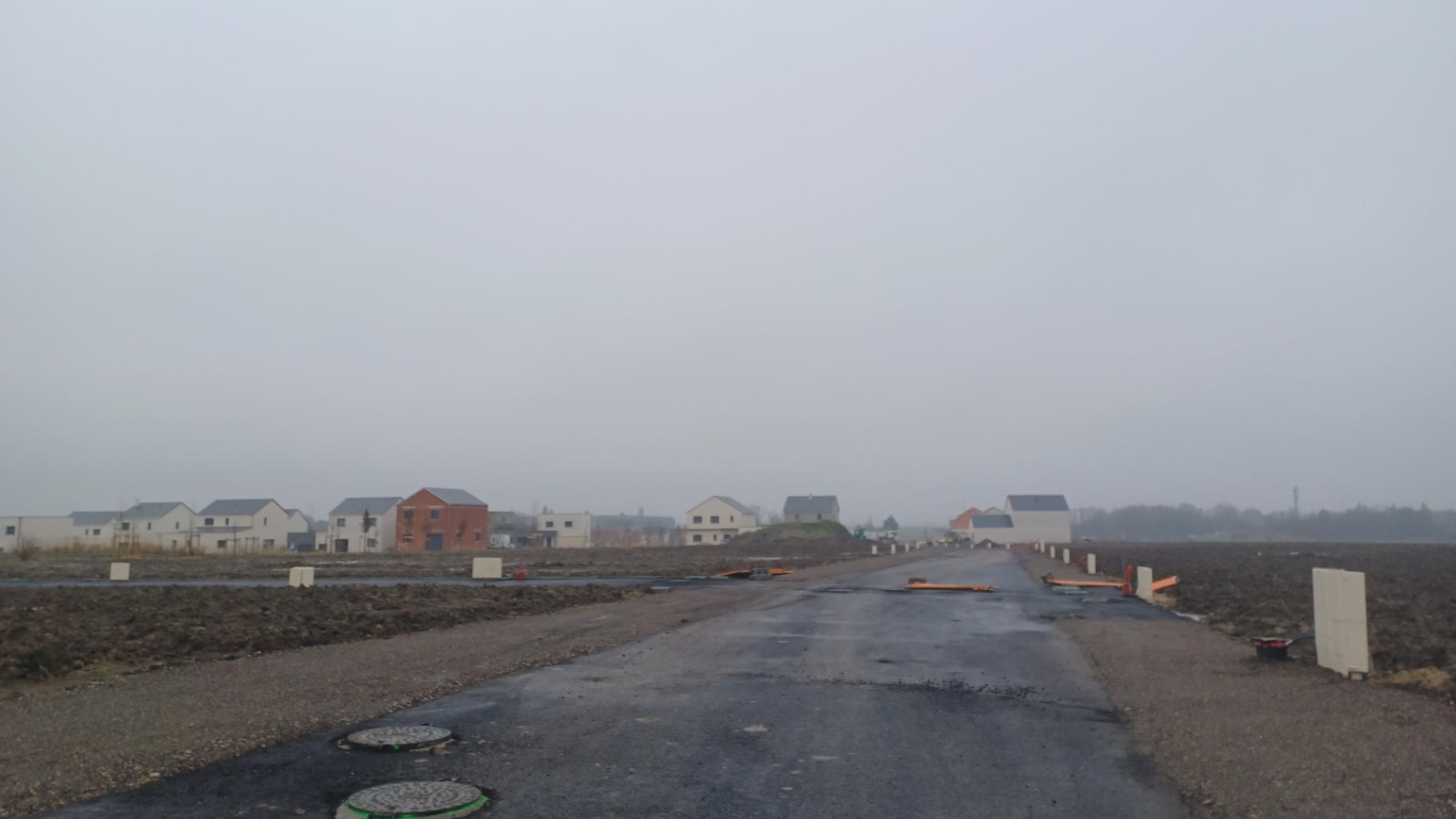 Terrain constructible de 629m2 à Ingré