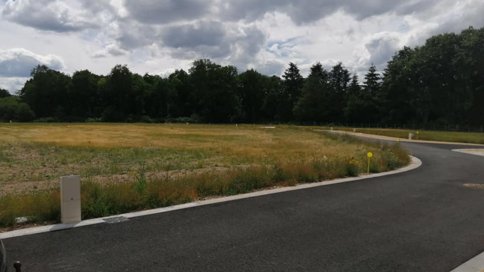 Terrain constructible de 469m2 à La Ferté-Saint-Aubin