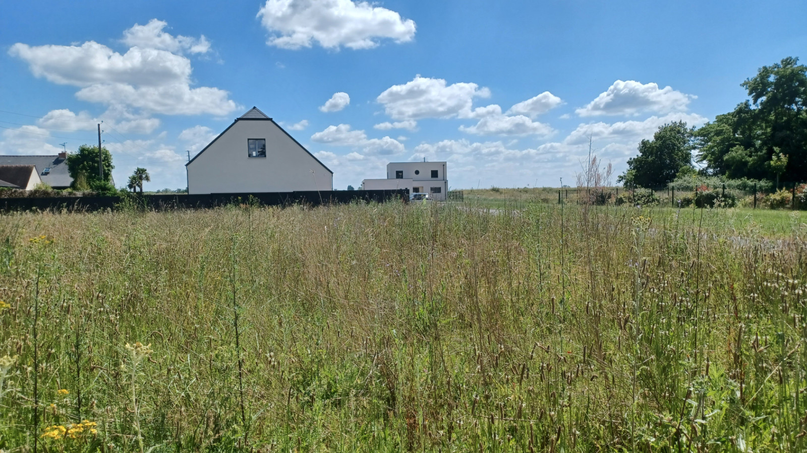 Terrain constructible de 618m2 à Fay-aux-Loges