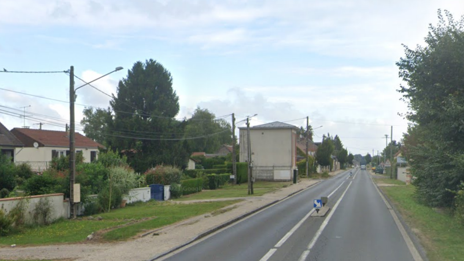 Terrain constructible de 300m2 à Saint-Lyé-la-Forêt