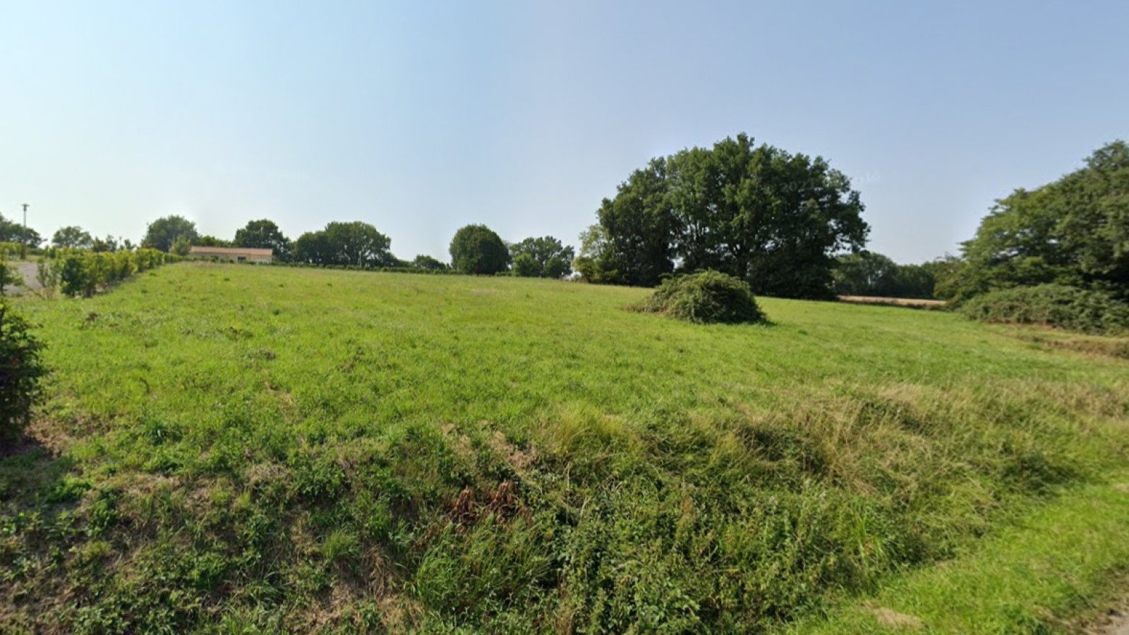 Terrain constructible de 1115m2 à Saint-Benoît