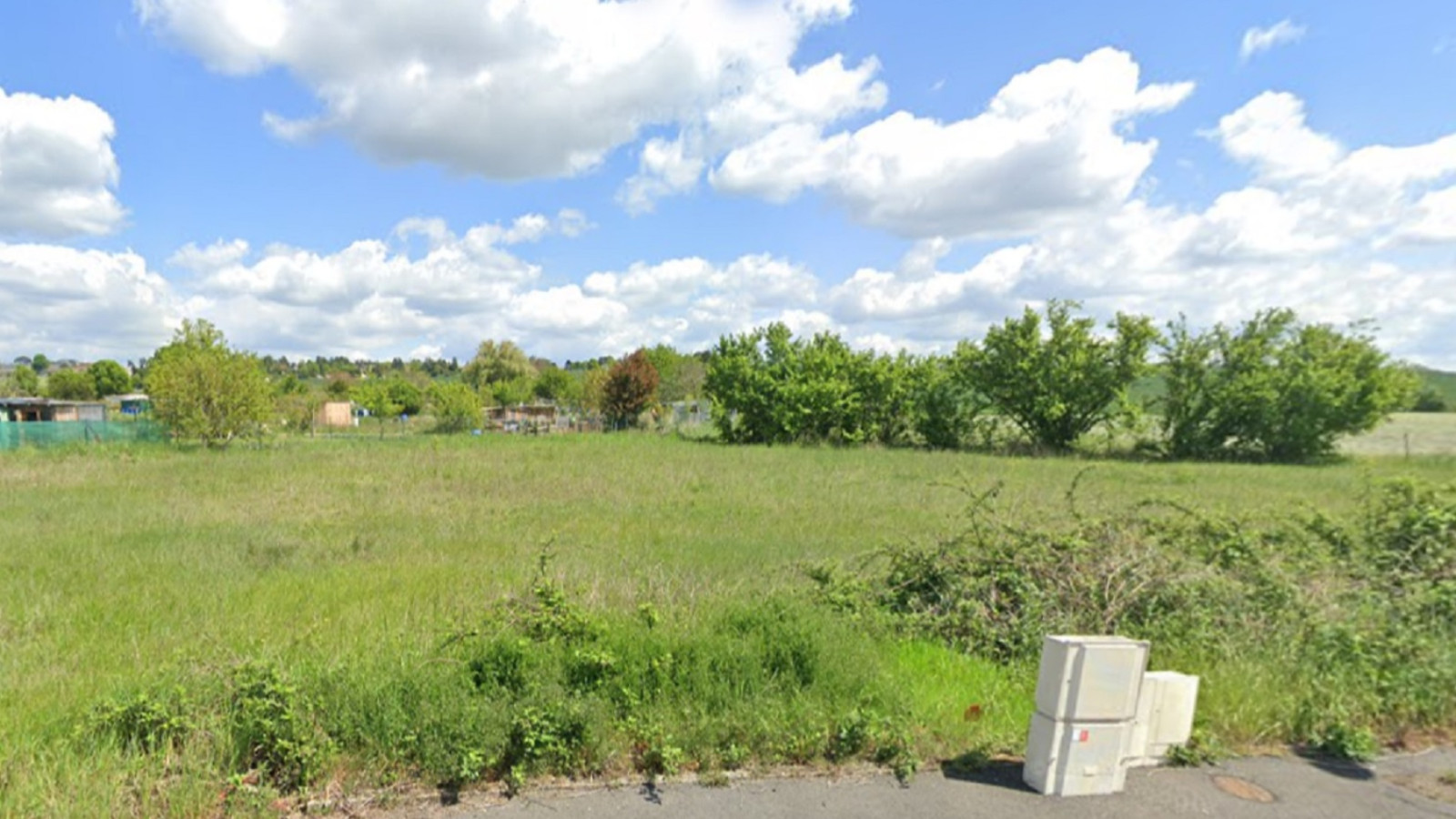 Terrain constructible de 710m2 à Châtellerault