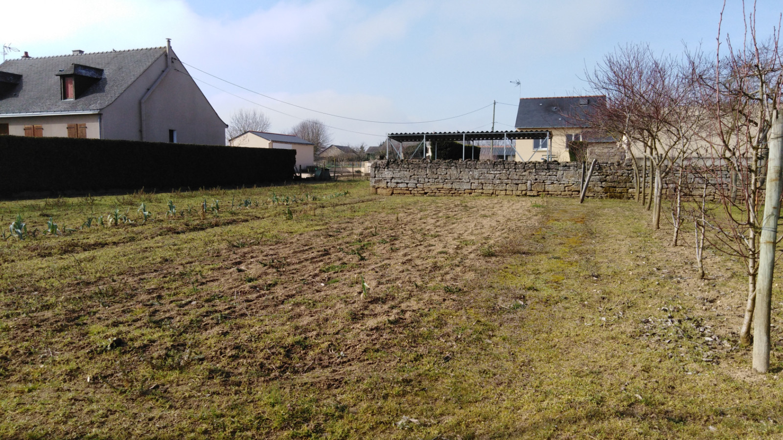 Terrain constructible de 1100m2 à Loretz-d'Argenton